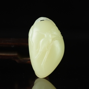 山料和田黄玉翠鸟吊坠