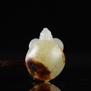 籽料和田白玉富甲天下吊坠