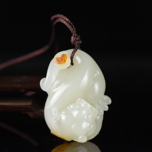 籽料和田白玉貔貅吊坠