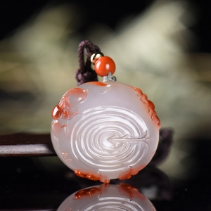 冰飘南红年年有余吊坠