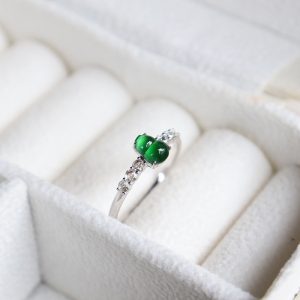 18k冰种翠绿翡翠葫芦戒指