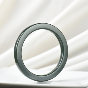 53.5mm山料和田青玉手镯