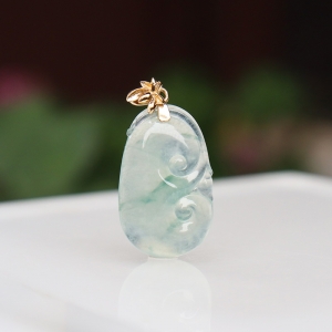 18k冰种飘花翡翠如意吊坠