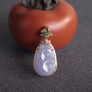 18K糯冰种紫罗兰翡翠如意吊坠