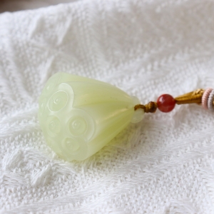 和田黄玉多子多福吊坠