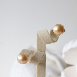 18k海水金色珍珠耳钉