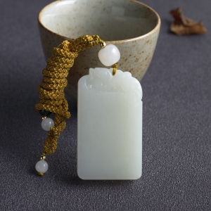 山料和田白玉无事牌吊坠