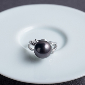 18K海水黑色珍珠戒指