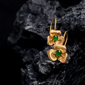 18k冰种翠绿翡翠耳坠