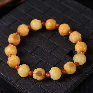 籽料和田玉黄沁莲花单圈手串