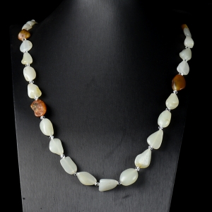 籽料和田玉原石项链