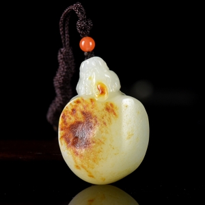 籽料和田白玉龙龟吊坠