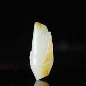 籽料和田白玉节节高吊坠