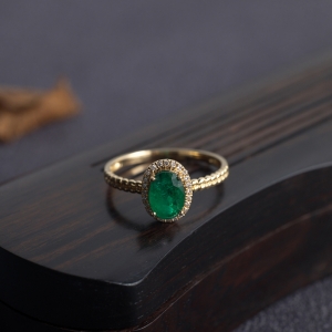 18K鲜绿祖母绿戒指