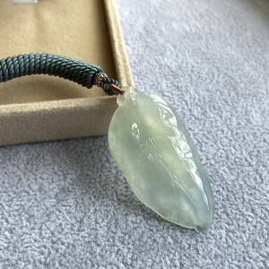 冰种晴水翡翠金枝玉叶吊坠