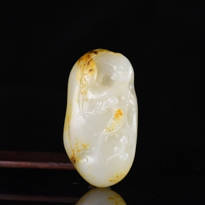 籽料和田白玉喜上眉梢吊坠