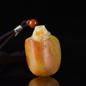 籽料和田白玉龙龟吊坠