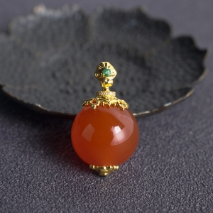 18K冰红南红圆珠吊坠