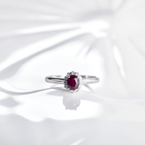 18K无烧鸽血红红宝石戒指