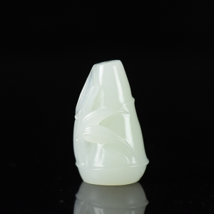 籽料和田白玉节节高吊坠