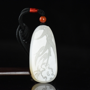 籽料和田白玉节节高吊坠