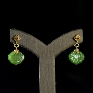 山料和田碧玉如意香囊耳坠