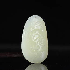 山料和田白玉龙吊坠