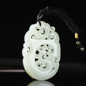 籽料和田白玉龙凤吊坠