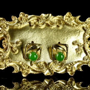 18K山料和田碧玉节节高耳钉