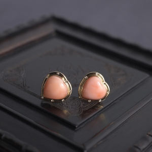 18KMOMO珊瑚心形耳钉