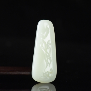 籽料和田白玉观音吊坠