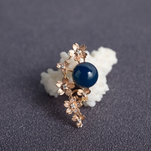 18K天空蓝多米蓝珀吊坠