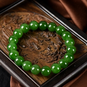 9.5mm山料和田碧玉单圈手串