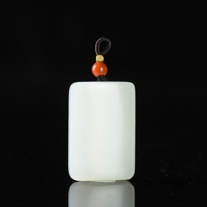 籽料和田白玉无事牌吊坠