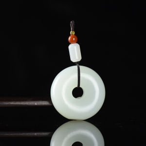 籽料和田白玉平安扣吊坠