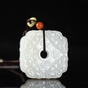 山流水料和田白玉守护平安扣吊坠