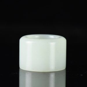 籽料和田白玉扳指