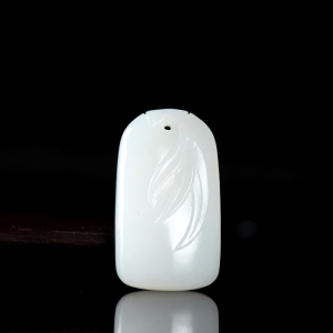 籽料和田白玉节节高吊坠