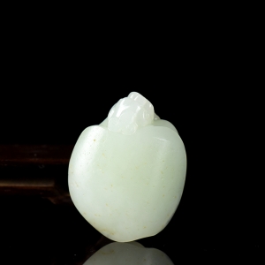 籽料和田白玉龙龟吊坠