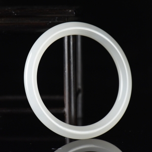 56mm山料和田白玉圆镯