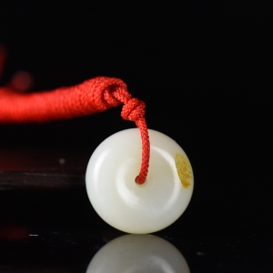 籽料和田白玉平安扣吊坠