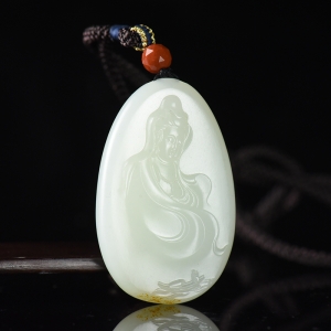 籽料和田白玉观音吊坠
