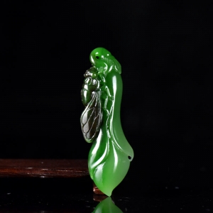 山料和田碧玉玉兰花吊坠