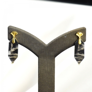 18K籽料和田玉青花耳钉