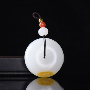 籽料和田白玉平安扣吊坠