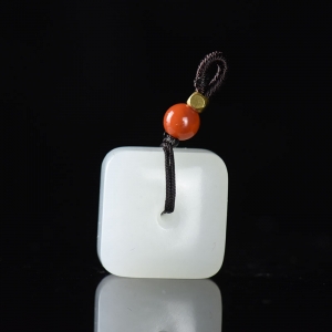 籽料和田白玉方平安扣吊坠