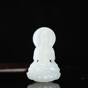 籽料和田白玉观音吊坠