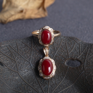 18K阿卡牛血红珊瑚戒指/吊坠套装
