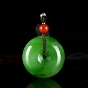 山料和田碧玉平安扣吊坠