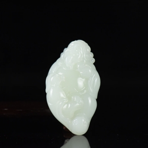 籽料和田白玉财神吊坠